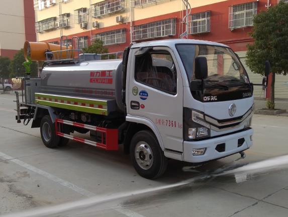 7吨绿化喷洒车