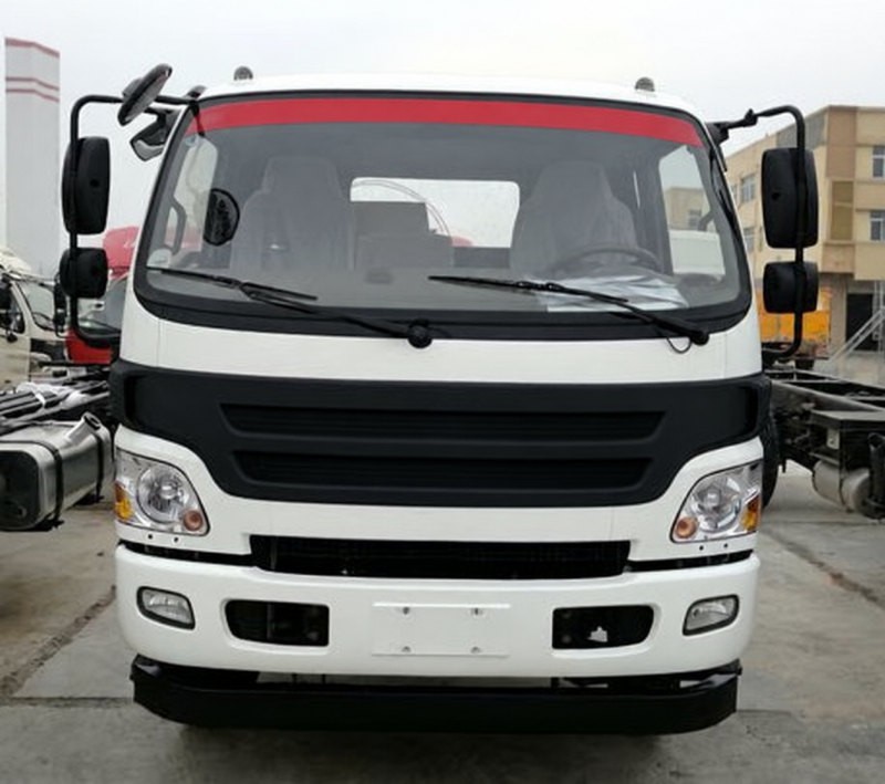 P04_034_5方吸粪车_图02_去Logo.jpg