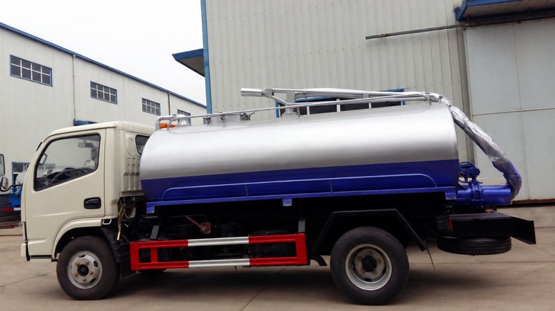 P04_035_5方吸粪车_图02_去Logo.jpg