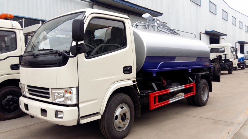 P04_035_5方吸粪车_图06_去Logo.jpg